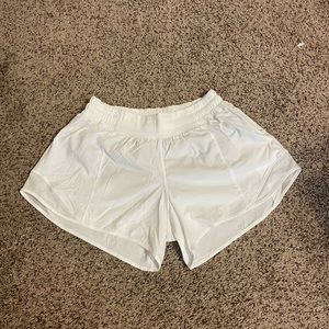 Lululemon Hotty Hot LR Short 4” Lined White Shorts Size 6